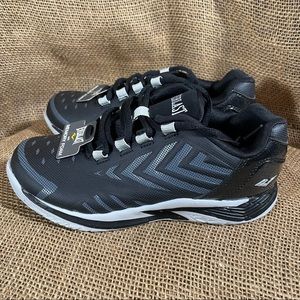 Everlast Dribble Low Basketball Sneaker kid Child